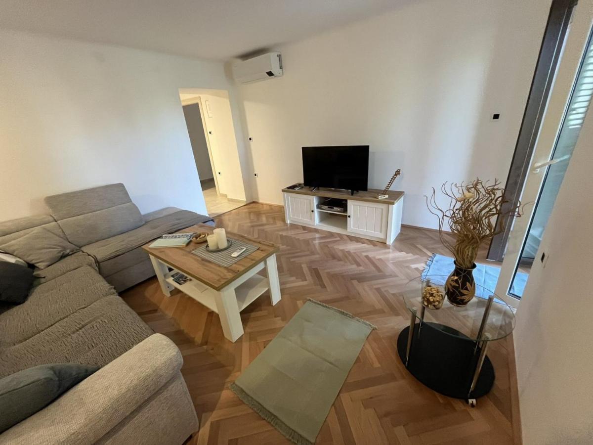 Apartment Hermes Lovran Exteriör bild