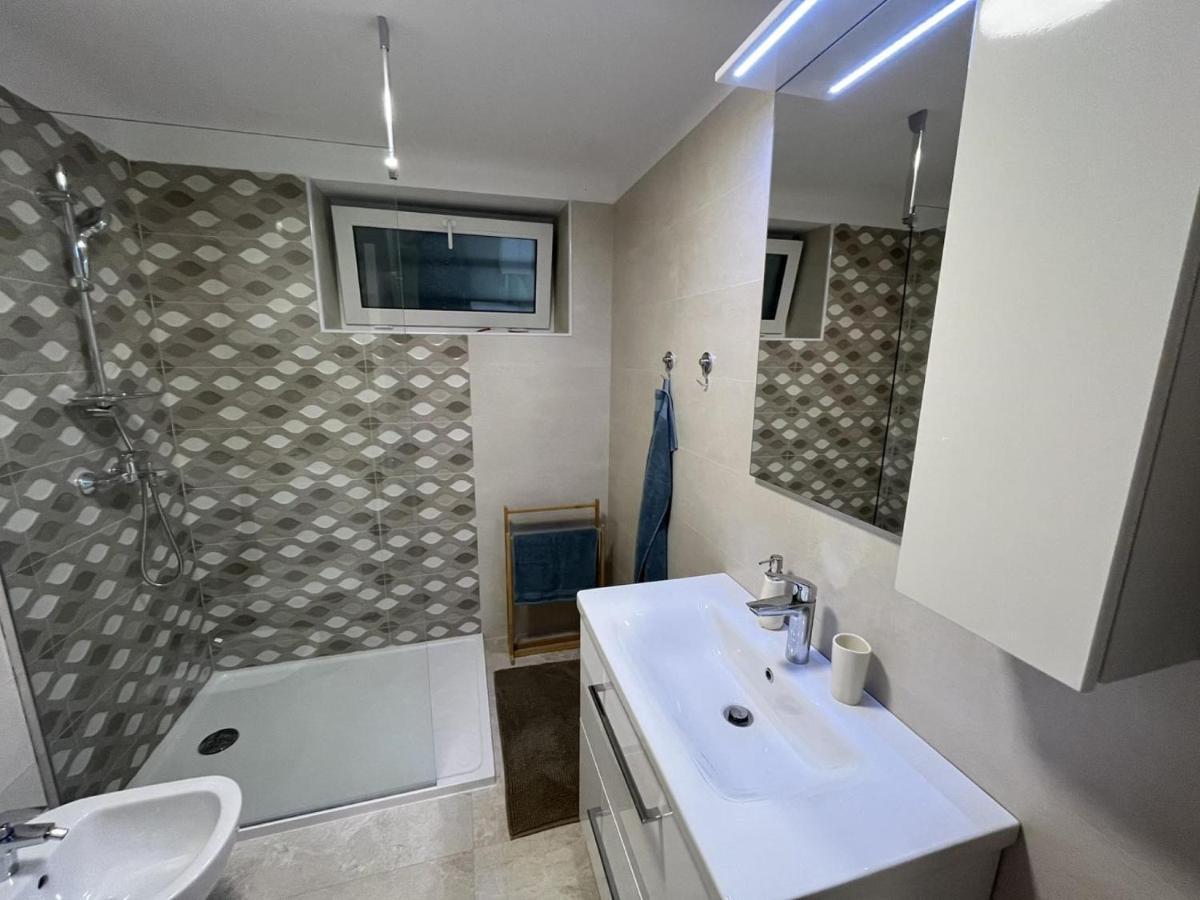 Apartment Hermes Lovran Exteriör bild